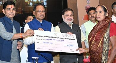 विशेष लेख : सुरक्षा और रोजगार की गारंटी के साथ बढ़ा महिला श्रमिकों का सम्मान