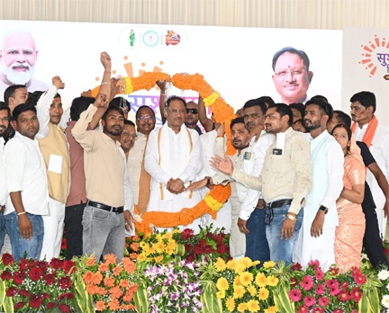 गरीब परिवारों को पक्का मकान देकर प्रधानमंत्री नरेंद्र मोदी के संकल्प को साकार कर रही है छत्तीसगढ़ सरकार: मुख्यमंत्री विष्णु देव साय