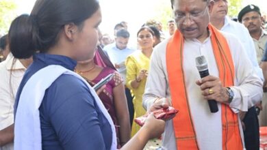 बैगा समुदाय की बिटिया ने किया टॉप, मुख्यमंत्री से की मुलाकात