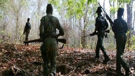 भारी बारिश के बीच जवानों ने दिखाई हिम्मत, माओवादियों की तलाश जारी भारी बारिश के बीच जवानों ने दिखाई हिम्मत, माओवादियों की तलाश जारी