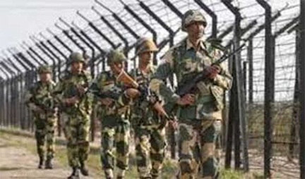 बीएसएफ ने सांबा सेक्टर में घुसपैठ को विफल किया बीएसएफ ने सांबा सेक्टर में घुसपैठ को विफल किया