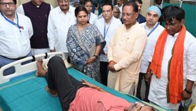 मुख्यमंत्री विष्णुदेव साय ने जिला अस्पताल का किया औचक निरीक्षण: मरीजों से की आत्मीय बातचीत