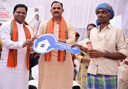 स्वास्थ्य एवं परिवार कल्याण मंत्री श्याम बिहारी जायसवाल गौरेला पेंड्रा मरवाही जिले के धनौली ग्राम के समाधान शिविर में हुए शामिल स्वास्थ्य एवं परिवार कल्याण मंत्री श्याम बिहारी जायसवाल गौरेला पेंड्रा मरवाही जिले के धनौली ग्राम के समाधान शिविर में हुए शामिल
