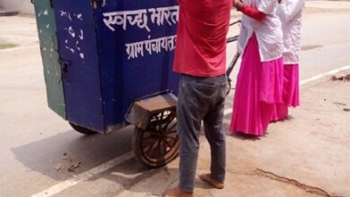 स्वच्छता की ओर बढ़ते कदम: ज़िले की ग्राम पंचायतों में नियमित रूप से हो रहा है सूखे कचरे का संग्रहण
