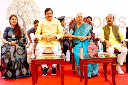 पारम्परिक शिल्पकला, आत्मनिर्भरता व स्वावलंबन का आधार है : मुख्यमंत्री डॉ. यादव पारम्परिक शिल्पकला, आत्मनिर्भरता व स्वावलंबन का आधार है : मुख्यमंत्री डॉ. यादव