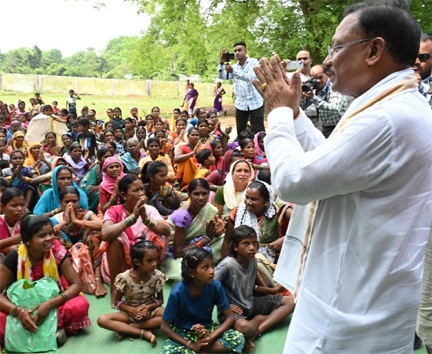 हर जरूरतमंद के साथ खड़ी है सरकार : मुख्यमंत्री विष्णु देव साय हर जरूरतमंद के साथ खड़ी है सरकार : मुख्यमंत्री विष्णु देव साय