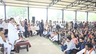 मुख्यमंत्री की चौपाल: कांकेर जिले के मांदरी गांव में उतरा मुख्यमंत्री का उड़नखटोला