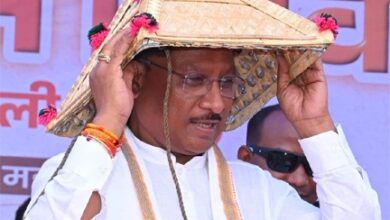 मुंगेली जिले के दुर्गम पहाड़ी क्षेत्र में बसे ग्राम बिजराकछार में पहुँचे मुख्यमंत्री विष्णुदेव साय, सुशासन तिहार के समाधान शिविर में उमड़ा जनसैलाब