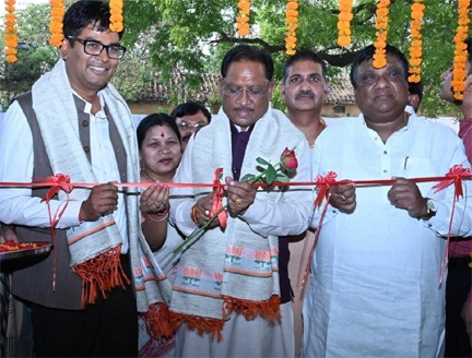 मुख्यमंत्री विष्णुदेव साय ने जांजगीर में नवनिर्मित तहसील कार्यालय भवन का किया लोकार्पण मुख्यमंत्री विष्णुदेव साय ने जांजगीर में नवनिर्मित तहसील कार्यालय भवन का किया लोकार्पण