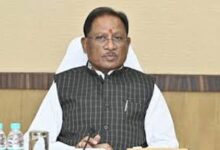 मुख्यमंत्री के कड़े तेवर – लापरवाह अधिकारियों पर गिरी गाज