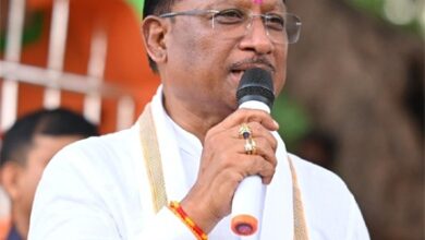 झुरानदी में बिना पूर्व सूचना पहुंचे मुख्यमंत्री, चौपाल लगाकर सुनीं ग्रामीणों की समस्याएं