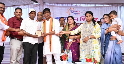 रायतुम में आयोजित समाधान शिविर में 13 ग्राम पंचायतों की समस्याओं का हुआ समाधान रायतुम में आयोजित समाधान शिविर में 13 ग्राम पंचायतों की समस्याओं का हुआ समाधान