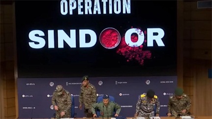एयर मार्शल एके भारती बोले : ‘पाक सेना ने आतंकवादियों का साथ दिया, इसलिए जो भी नुकसान हुआ, वो खुद जिम्मेदार’…