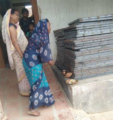 प्रधानमंत्री आवास योजना बनी ग्रामीण महिला समूहों की आजीविका का आधार प्रधानमंत्री आवास योजना बनी ग्रामीण महिला समूहों की आजीविका का आधार