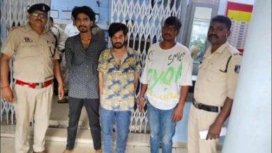 शराब पीने की लालच में लूट की घटना को अंजाम दिया