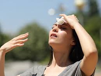 तेज धूप से झुलस रही त्वचा