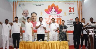 सक्ती में मनाया गया 11वां अंतरराष्ट्रीय योग दिवस, सांसद और जनप्रतिनिधियों ने दिया हरित योग का संदेश