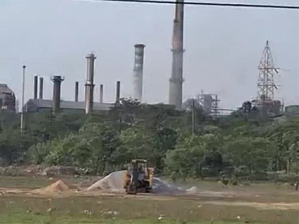 रायपुर के सोंडरा गांव में पैदावार कम हुई, स्किन-प्रॉब्लम और अस्थमा से जूझ रहे लोग रायपुर के सोंडरा गांव में पैदावार कम हुई, स्किन-प्रॉब्लम और अस्थमा से जूझ रहे लोग