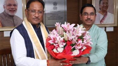 मुख्यमंत्री विष्णुदेव साय ने केंद्रीय मंत्री  प्रल्हाद जोशी से की सौजन्य भेंट