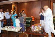 शहादत को नमन: केंद्रीय गृह मंत्री अमित शाह ने शहीद आकाश राव गिरिपुंजे के परिजनों से की मुलाकात