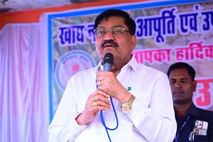 कोई भी नागरिक भूखा न सोए, यह सरकार का संकल्प – दयालदास बघेल कोई भी नागरिक भूखा न सोए, यह सरकार का संकल्प – दयालदास बघेल