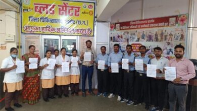 विश्व रक्तदाता दिवस के अवसर पर आरोग्य मेलों में लोगों ने ली रक्तदान की शपथ