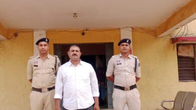 समाज में नफरत का तड़का! धार्मिक भावनाओं से खिलवाड़ करने वाला सचिव चढ़ा पुलिस के हत्थे,सचिव या लूटेरा ?