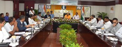 केवल रिर्पाेर्ट पर निर्भर न रहें, निचले स्तर पर जाकर योजनाओें का क्रियान्वयन देखें- डेका