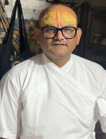 लाल किला और ताजमहल से भी तीन गुना प्राचीन है रायपुर का बिरंचि नारायण मंदिर ,संरक्षण के लिए धर्म स्तंभ काउंसिल ने उठाई आवाज” लाल किला और ताजमहल से भी तीन गुना प्राचीन है रायपुर का बिरंचि नारायण मंदिर ,संरक्षण के लिए धर्म स्तंभ काउंसिल ने उठाई आवाज”