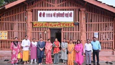 बस्तर प्रवास पर दंतेवाड़ा पहुंची मंत्री लक्ष्मी राजवाड़े, मां दंतेश्वरी के किए दर्शन