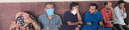 कोर्ट ने 3 डॉक्टर समेत 6 आरोपियों को 14 दिन की न्यायिक हिरासत में भेजा कोर्ट ने 3 डॉक्टर समेत 6 आरोपियों को 14 दिन की न्यायिक हिरासत में भेजा