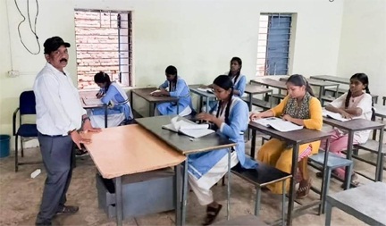 जेठा हाई स्कूल को मिला गणित शिक्षक, पढ़ाई को मिली नई दिशा जेठा हाई स्कूल को मिला गणित शिक्षक, पढ़ाई को मिली नई दिशा