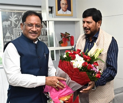 मुख्यमंत्री विष्णु देव साय से केंद्रीय राज्यमंत्री रामदास अठावले ने की सौजन्य मुलाकात मुख्यमंत्री विष्णु देव साय से केंद्रीय राज्यमंत्री रामदास अठावले ने की सौजन्य मुलाकात
