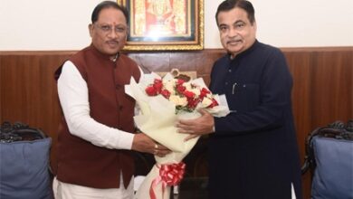 केंद्रीय मंत्री नितिन गडकरी से मिले मुख्यमंत्री विष्णुदेव साय