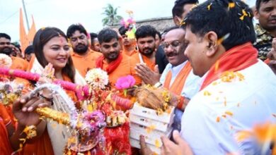 उपमुख्यमंत्री  विजय शर्मा ने  पंडरिया विधायक भावना बोहरा और शिवभक्तों का पांडातराई में  किया आत्मीय स्वागत