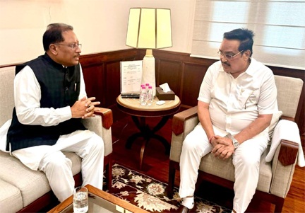 मुख्यमंत्री विष्णुदेव साय ने केंद्रीय जलशक्ति मंत्री सी आर पाटिल से की मुलाकात, बोधघाट परियोजना पर हुई चर्चा मुख्यमंत्री विष्णुदेव साय ने केंद्रीय जलशक्ति मंत्री सी आर पाटिल से की मुलाकात, बोधघाट परियोजना पर हुई चर्चा