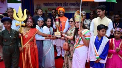 स्वतंत्रता दिवस समारोह: शालेय विद्यार्थियों की सांस्कृतिक प्रस्तुतियों ने बांधा समां