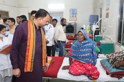 स्वास्थ्य मंत्री जायसवाल ने कोण्डागांव व फरसगांव में शासकीय अस्पतालों का किया निरीक्षण स्वास्थ्य मंत्री जायसवाल ने कोण्डागांव व फरसगांव में शासकीय अस्पतालों का किया निरीक्षण