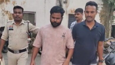 जमानत मिलने के बाद जुलूस निकालना पड़ गया भारी, पुलिस ने फिर पकड़कर भेजा जेल