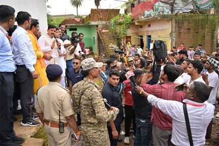 अतिवृष्टि से हुए नुकसान की होगी भरपाई, सरकार है आपके साथ : मुख्यमंत्री डॉ. यादव अतिवृष्टि से हुए नुकसान की होगी भरपाई, सरकार है आपके साथ : मुख्यमंत्री डॉ. यादव