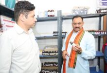स्वास्थ्य मंत्री श्याम बिहारी जायसवाल ने किया बद्रीनाथ बघेल जिला अस्पताल का औचक निरीक्षण