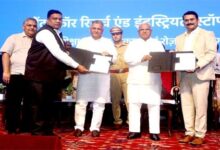 उद्योगों की मांग अनुसार कौशल विकास पाठ्यक्रम डिजाइन करें : राज्यपाल पटेल
