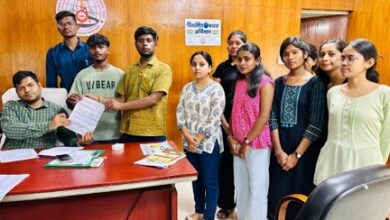 छात्रों पर अतिरिक्त बोझ: हॉस्टल प्रवेश से पहले ₹3000 भोजन शुल्क अनिवार्य, छात्रों में आक्रोश