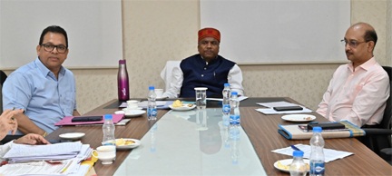 कम स्टॉक वालें जिलों में प्राथमिकता के साथ यूरिया खाद के उपलब्धता सुनिश्चित हो: मंत्री केदार कश्यप