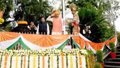 मुख्यमंत्री डॉ. यादव ने स्वतंत्रता दिवस पर मुख्यमंत्री निवास परिसर में किया ध्वजारोहण