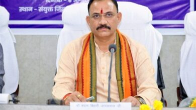 स्वास्थ्य मंत्री श्याम बिहारी जायसवाल ने दंतेवाड़ा में की संभाग स्तरीय समीक्षा बैठक