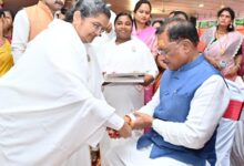 रक्षाबंधन के पावन पर्व पर मुख्यमंत्री विष्णु देव साय को ब्रह्मकुमारी बहनों ने बाँधी राखी