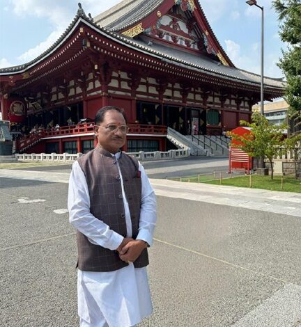 मुख्यमंत्री साय ने जापान पहुंचने के बाद सबसे पहले टोक्यो स्थित ऐतिहासिक असाकुसा मंदिर में की पूजा-अर्चना मुख्यमंत्री साय ने जापान पहुंचने के बाद सबसे पहले टोक्यो स्थित ऐतिहासिक असाकुसा मंदिर में की पूजा-अर्चना