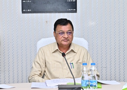 कारखानों में श्रमिकों के नियमित स्वास्थ्य जाँच में नहीं चलेगी मनमानी, श्रम मंत्री देवांगन ने दिए कड़े निर्देश कारखानों में श्रमिकों के नियमित स्वास्थ्य जाँच में नहीं चलेगी मनमानी, श्रम मंत्री देवांगन ने दिए कड़े निर्देश
