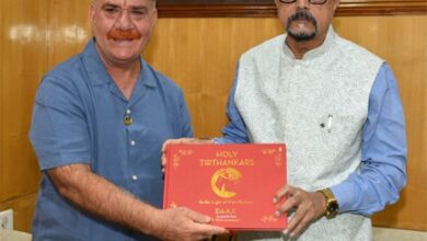 राज्यपाल डेका से हार्टफुलनेस संस्थान के डायरेक्टर चॉवला ने की सौजन्य भेंट